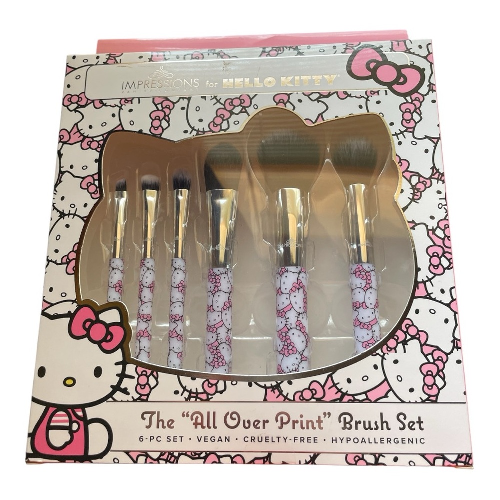Hello Kitty All Over Print Brush Set
